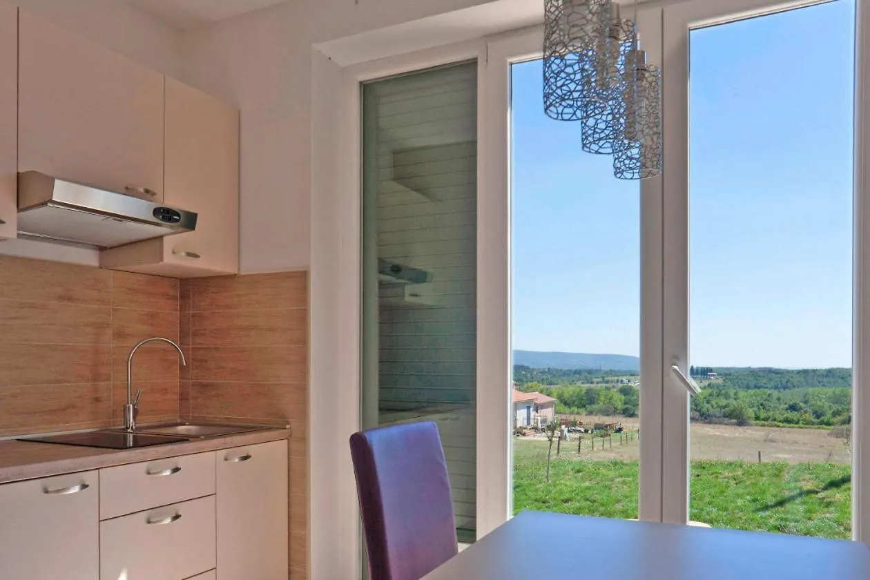 Kastel Pineta In Sveti Martin * Istrien Gostinjska kuća