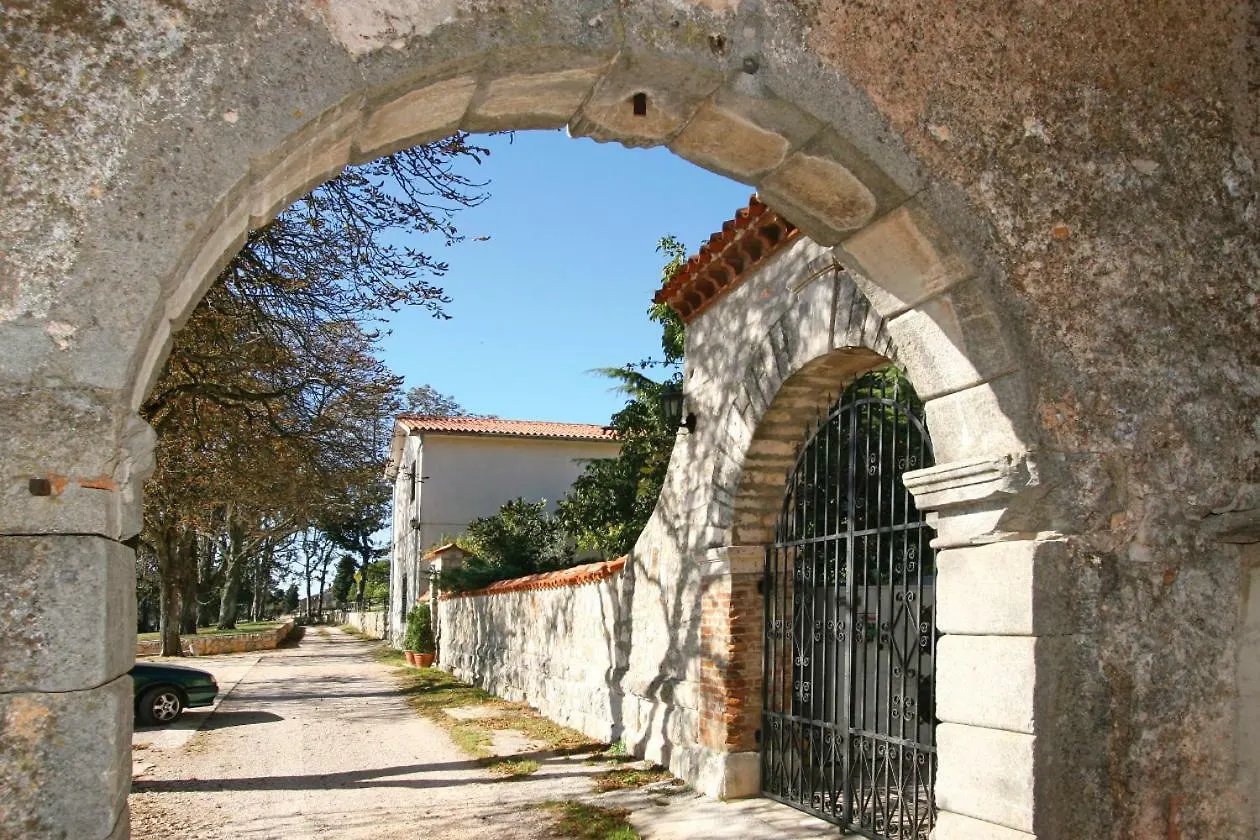 Kastel Pineta In Sveti Martin * Istrien Nedescina