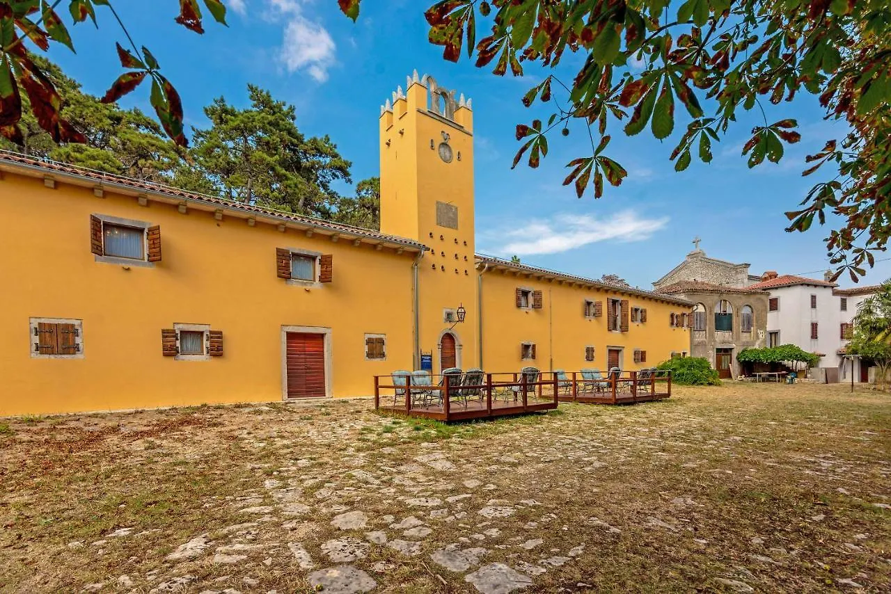 Kastel Pineta In Sveti Martin * Istrien Gostinjska kuća Nedescina